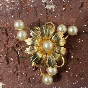 Vintage Coro style vintage pin with Pearl accents  1 3/4”